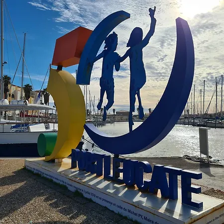 Port : Mezzanine Climatisé Avec Parking Privé, 4 Personnes - Fr-1-798-51